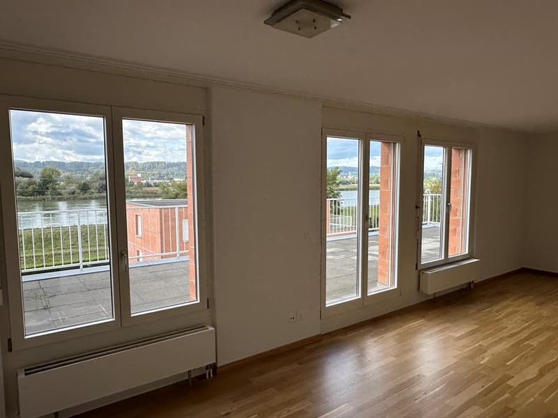 Grosszügige 3.5-Attikawohnug mit grosser Terrasse 73,5m2 mit Blick zur Aare (5)