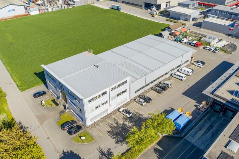 Immeuble commercial sur Marksteinstrasse à Felben-Wellhausen (2)