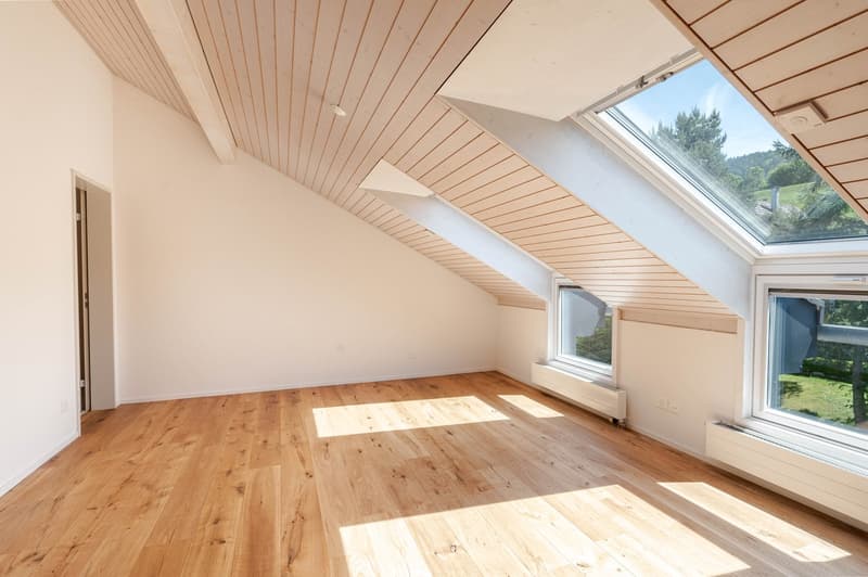 Helle Dachwohnung mit Seesicht (9)
