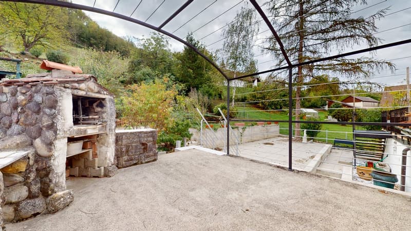 Charmanter 4.5-Zimmer-Hausteil mit Terrasse, Garten und Kachelofen in Rekingen (11)