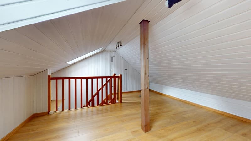 Charmanter 4.5-Zimmer-Hausteil mit Terrasse, Garten und Kachelofen in Rekingen (9)