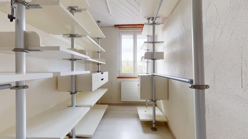 Charmanter 4.5-Zimmer-Hausteil mit Terrasse, Garten und Kachelofen in Rekingen (6)