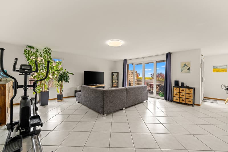 Spacious 4.5-room apartment with unobstructed view (1)