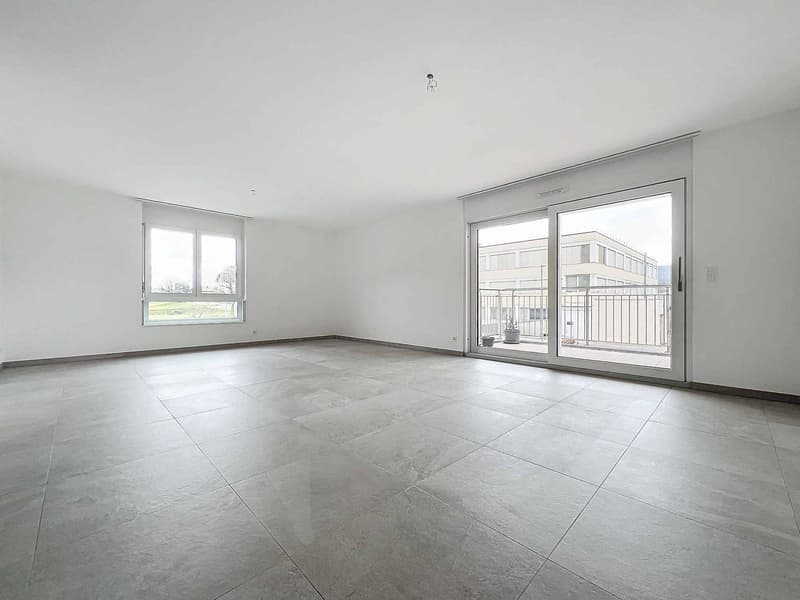 Modern 3.5-room apartment (2)