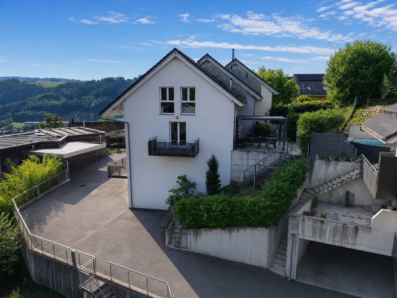 Semi-detached villa with 5.5 rooms and private garden space of 200m2 (10)