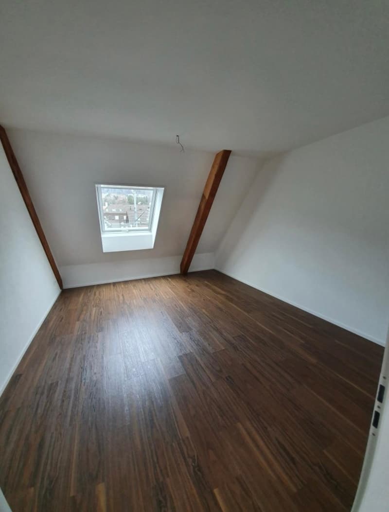 Appartamento mansardato di 5,5 locali elegante nel centro (9)