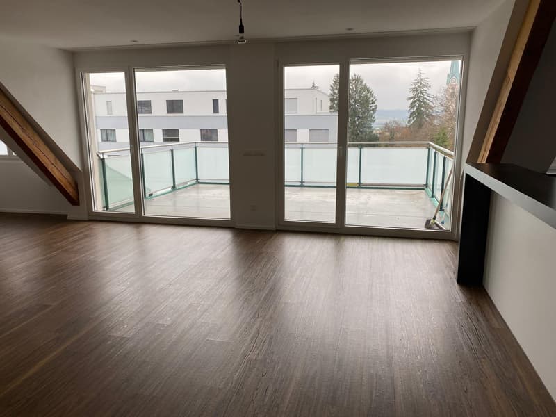 Appartamento mansardato di 5,5 locali elegante nel centro (4)