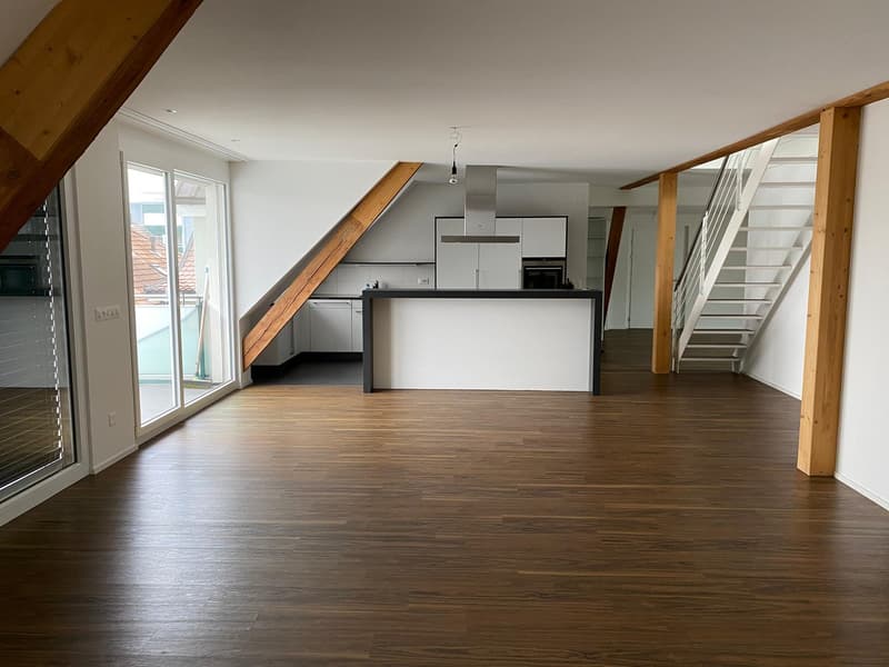 Appartamento mansardato di 5,5 locali elegante nel centro (3)