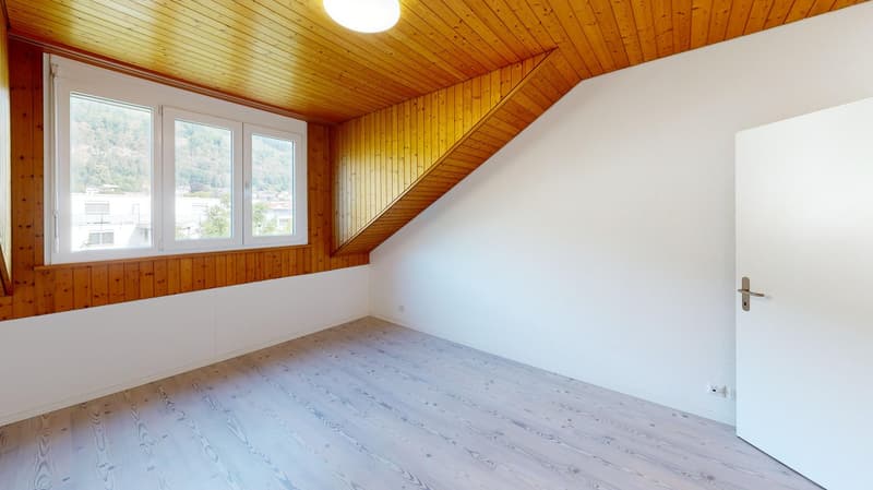 Grosszügige 4.5-Zimmer-Dachwohnung mit Charme in Pieterlen (11)