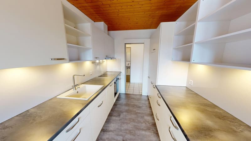 Grosszügige 4.5-Zimmer-Dachwohnung mit Charme in Pieterlen (3)