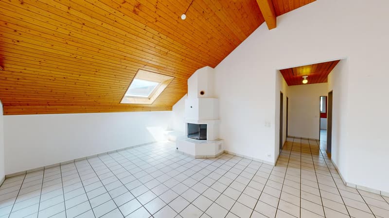 Grosszügige 4.5-Zimmer-Dachwohnung mit Charme in Pieterlen (9)