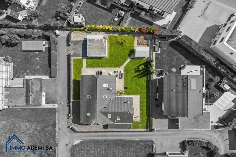 Spacious individual villa of 269 m² with 2 apartments, on a plot of 1'009 m² in Le Bouveret! (10)