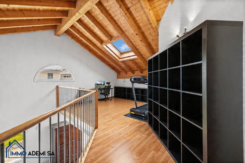 Spacious individual villa of 269 m² with 2 apartments, on a 1'009 m² plot in Le Bouveret! (19)