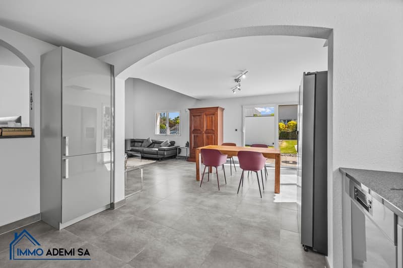 Spacious individual villa of 269 m² with 2 apartments, on a 1'009 m² plot in Le Bouveret! (16)