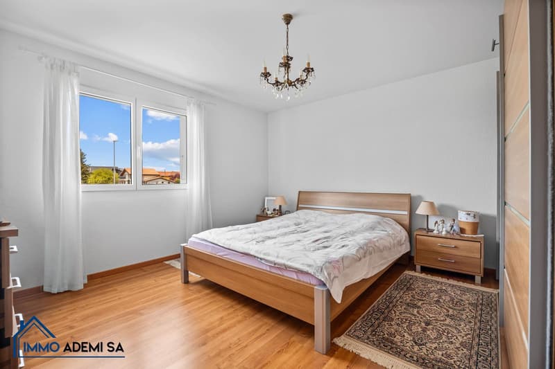 Spacieuse villa individuelle de 269 m² avec 2 logements, sur une parcelle de 1'009 m² au Bouveret ! (27)
