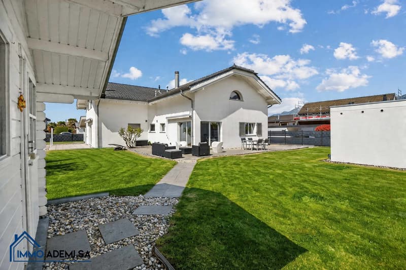 Spacieuse villa individuelle de 269 m² avec 2 logements, sur une parcelle de 1'009 m² au Bouveret ! (4)