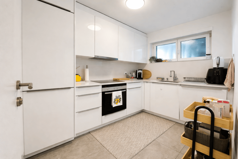 BRIGHT, COMPACT, CHARMING AND CENTRAL (2)