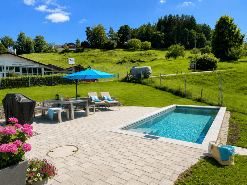 NATUR, RUHE & LEBENSQUALITÄT - BIJOU MIT POOL (1)