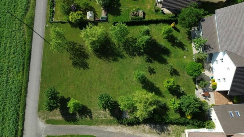 763 M² DE TERRAIN À BÂTIR - CALME, ENSOLEILLÉ ET PRIVÉ (2)