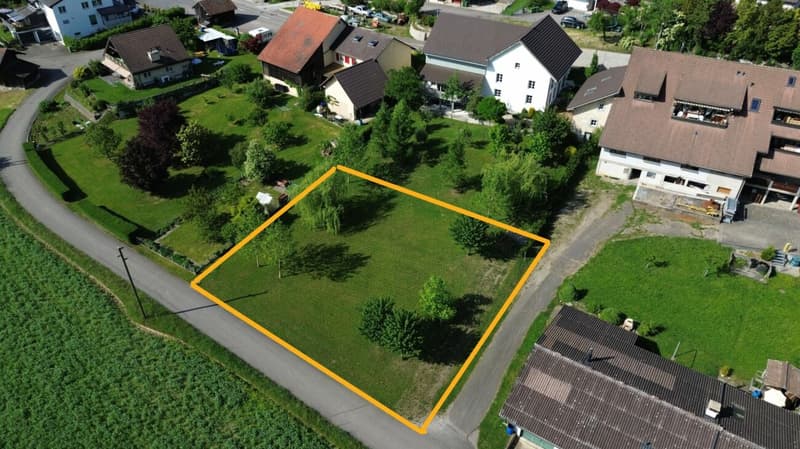 763 M² DE TERRAIN À BÂTIR - CALME, ENSOLEILLÉ ET PRIVÉ (1)