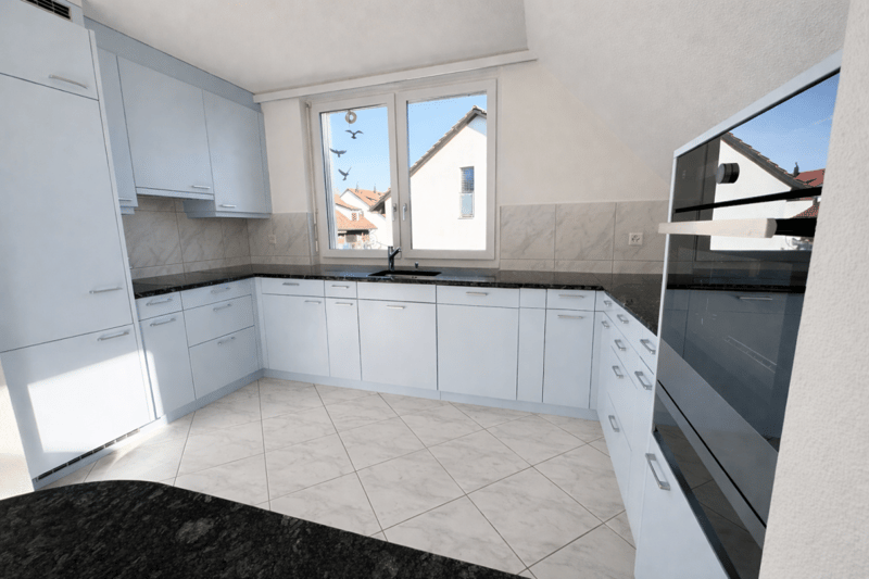 LUXUEUX ET ESPACIEUX AVEC BALCON ENSOLEILLÉ (3)