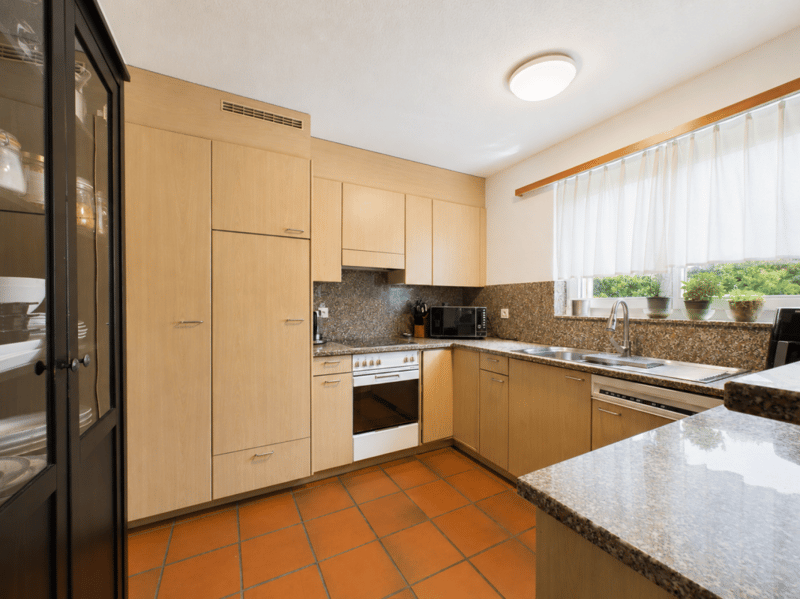 DOUBLE HOUSE WITH LARGE GARDEN (4)