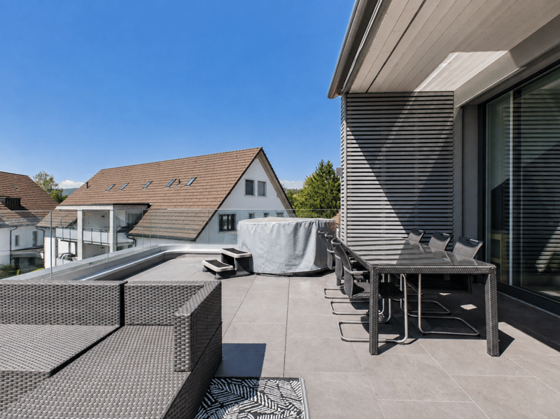 EINZIGARTIGES RAUMGEFÜHL MIT SONNIGER TERRASSE (1)