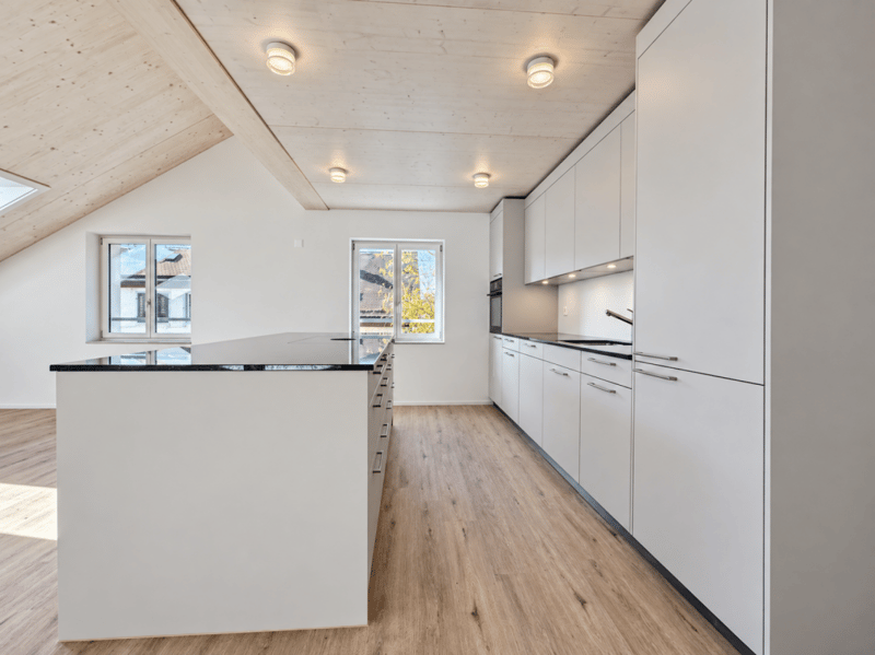 GROSSZÜGIGE MAISONETTE MIT DACHCHARME IM ERSTBEZUG (2)