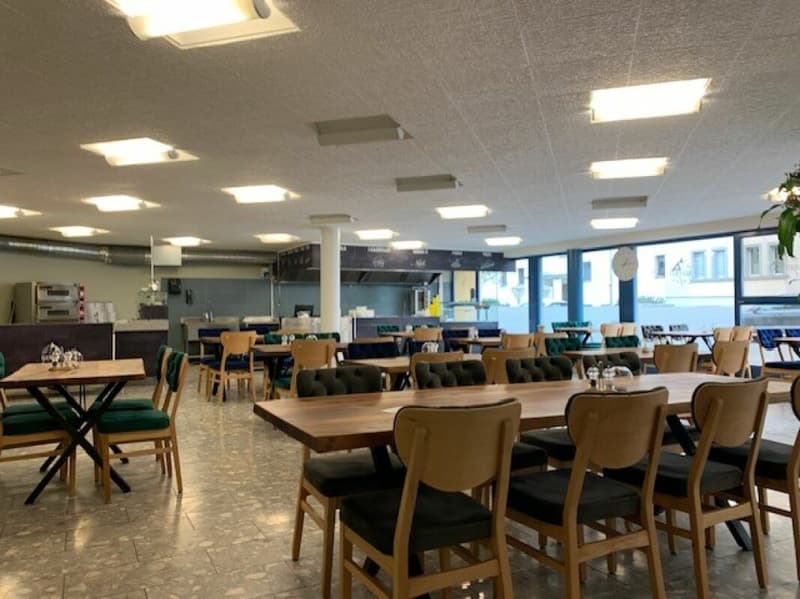 Attractive office and practice space/barrier-free accessible on the ground floor for rent (3)