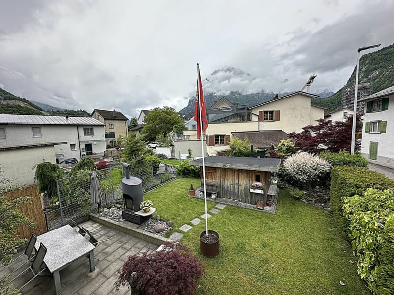 7.5 room single-family house with beautiful garden (11)