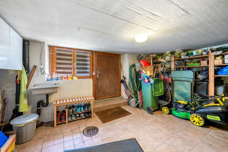 Attraktives 6.5 Zi.- Reiheneinfamilienhaus zum mieten in Ennenda bei Glarus (10)