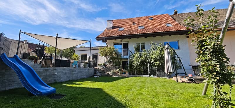 6 1/2 Zimmer Einfamilienhaus inkl. einer 3 1/2 Zimmer Einliegerwohnung (1)