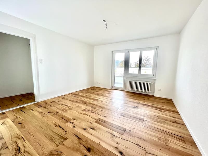 Gehobene 4.5-Zimmer-Wohnung mit Balkon und schöner Aussicht in Bellach (1)