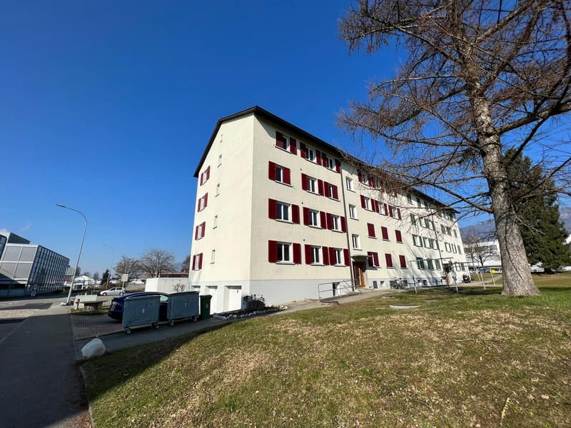Gehobene 4.5-Zimmer-Wohnung mit Balkon und schöner Aussicht in Bellach (8)