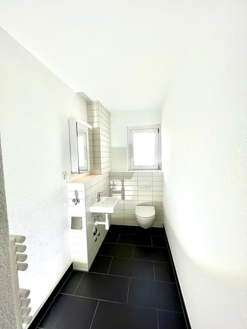Gehobene 4.5-Zimmer-Wohnung mit Balkon und schöner Aussicht in Bellach (5)