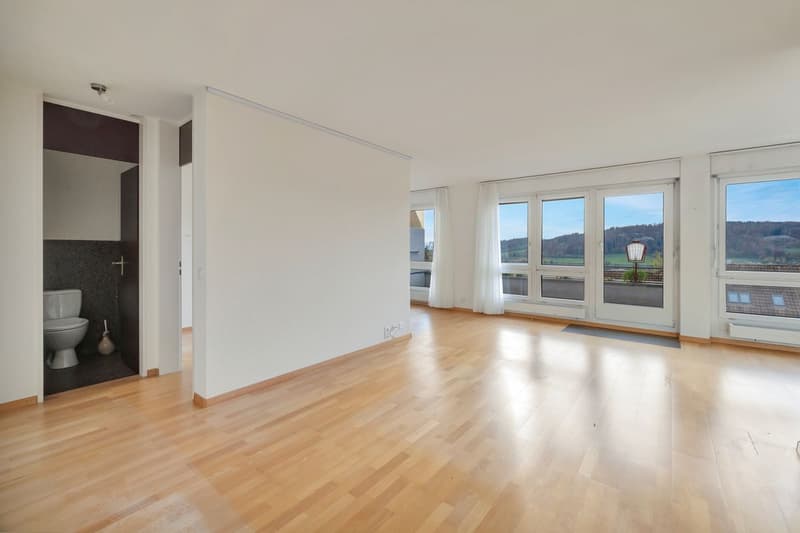 Sunny, central, and with a lot of charm and incredible views (2)