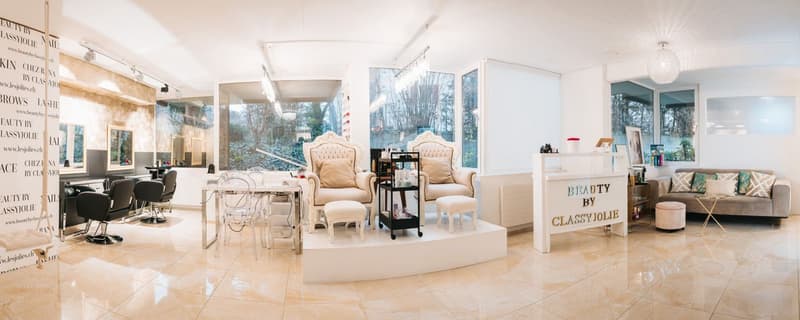 Salone di bellezza esclusivo con diverse offerte (3)