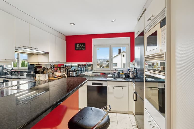 Exclusive, quietly located single-family house with pool for long-term rent (9)