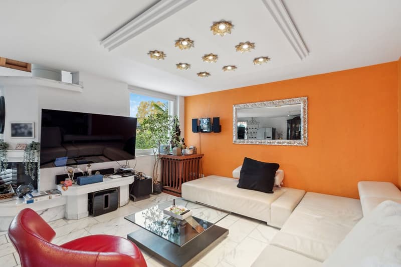 Exclusive, quietly located single-family house with pool for long-term rent (10)