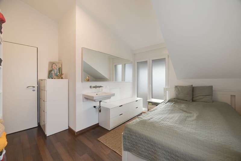 Rarity in prime location with pool, winter garden, and grill lounge freshly renovated (13)