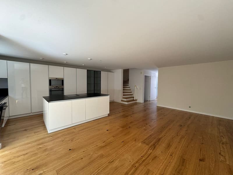 ELEGANZ TRIFFT WOHNKOMFORT - EXKLUSIVES HAUS MIT PRIVATGARTEN (2)