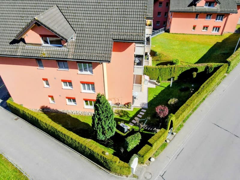Paradiso familiare con un giardino da sogno - spazio per vivere, giocare e arrivare (2)