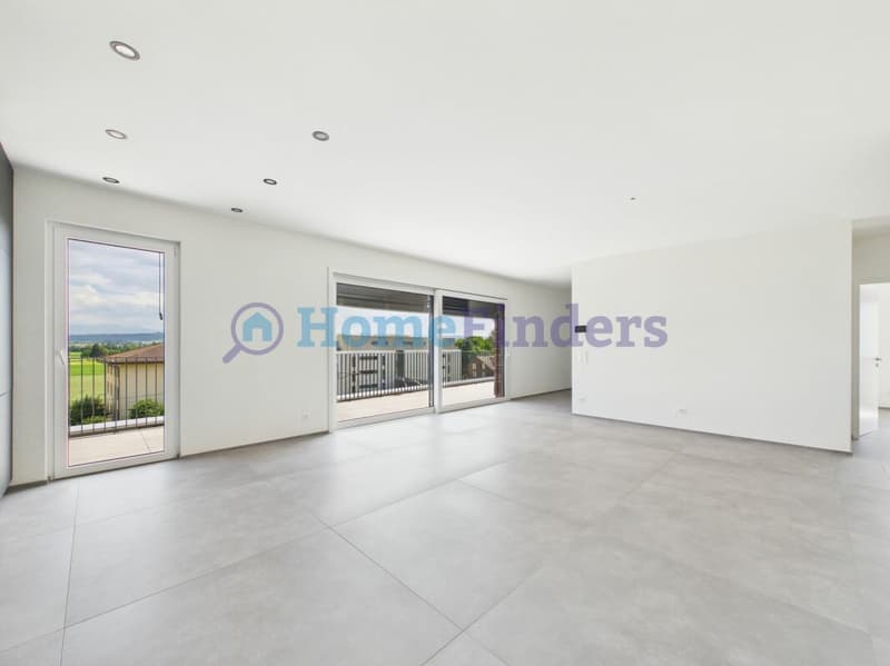 First occupancy with huge terrace 65m2! (6)