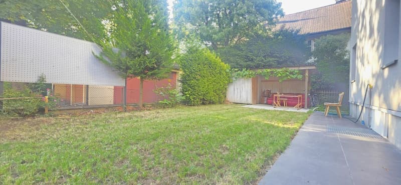 STADTNAH MODERN MIT GARTENABTEIL (4)