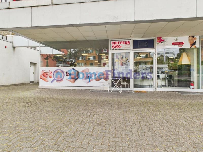 Local Commercial dans un Emplacement Fréquenté Copie (2)