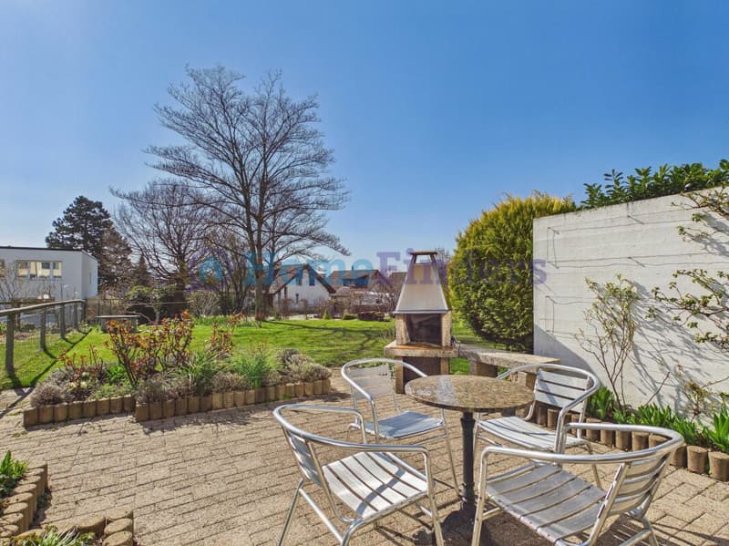 FAMILIENPARADIES MIT SONNIGEM GARTEN UND WEITSICHT! Kopie (2)