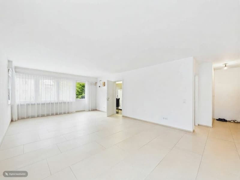 RUHIG UND HELL MIT BALKON UND GARAGE (3)