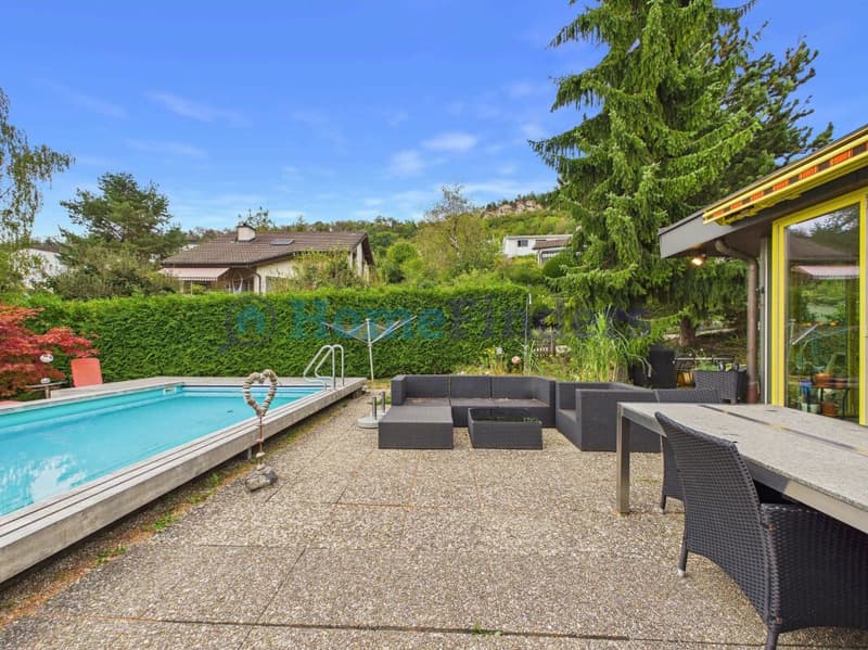 WOHNTRAUM MIT GROSSEM GARTEN UND EIGENEM POOL (3)
