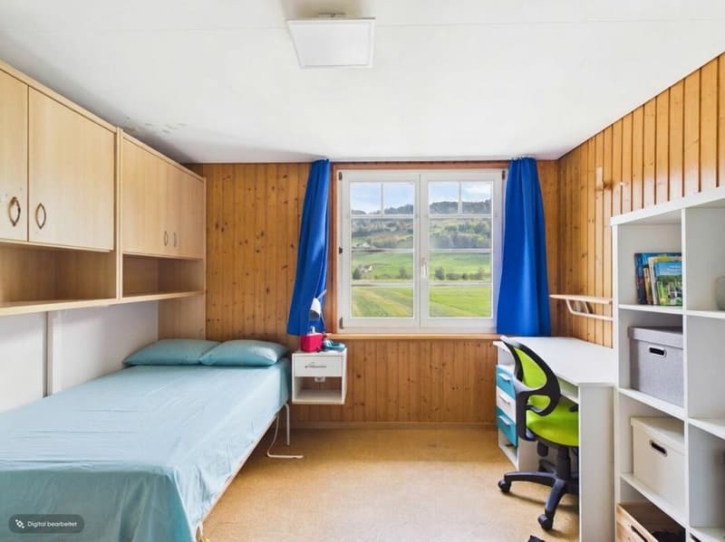EIN ZUHAUSE MIT GESCHICHTE, CHARME UND VIEL PLATZ (8)