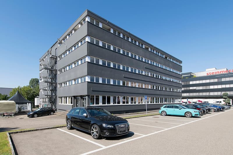 Spazi commerciali e di stoccaggio attraenti a Volketswil – Posizione top vicino all'A53 (2)